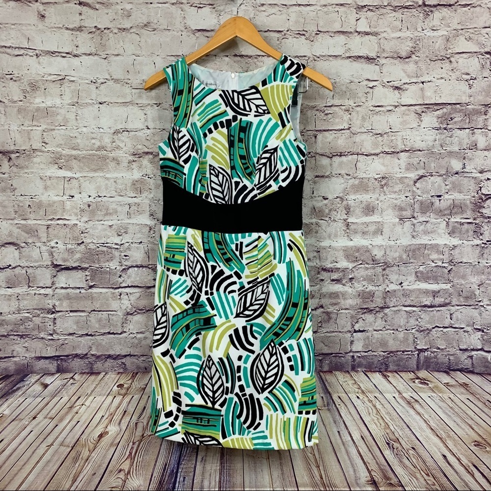 Dress Barn Green Leaf Print Sleeveless Sheath Dress
